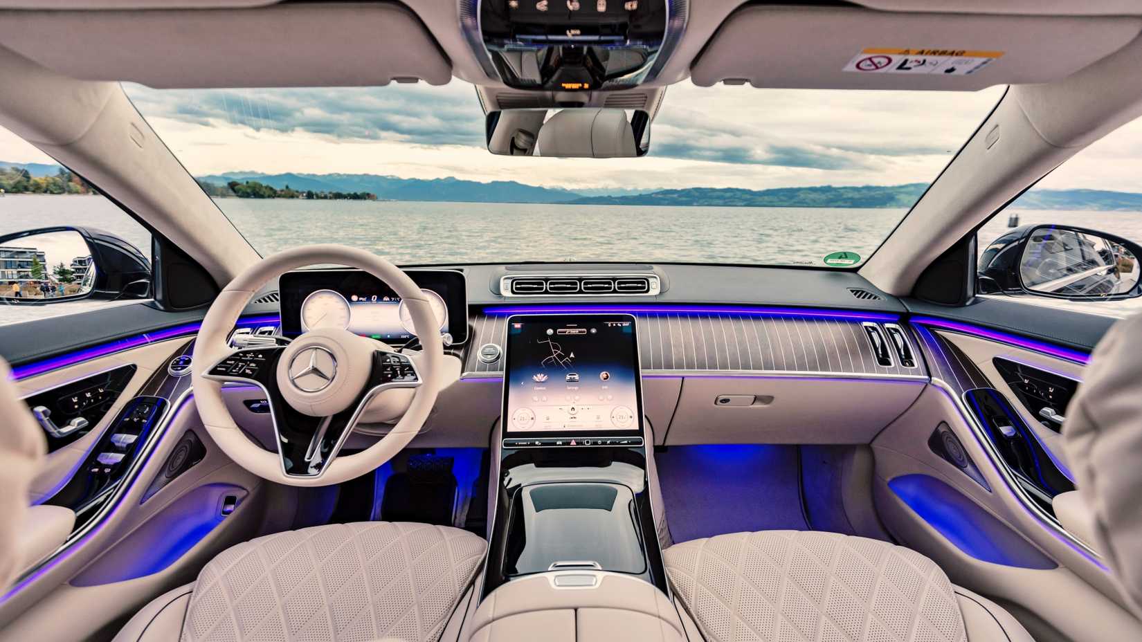 15 Cars With The Largest Touchscreens