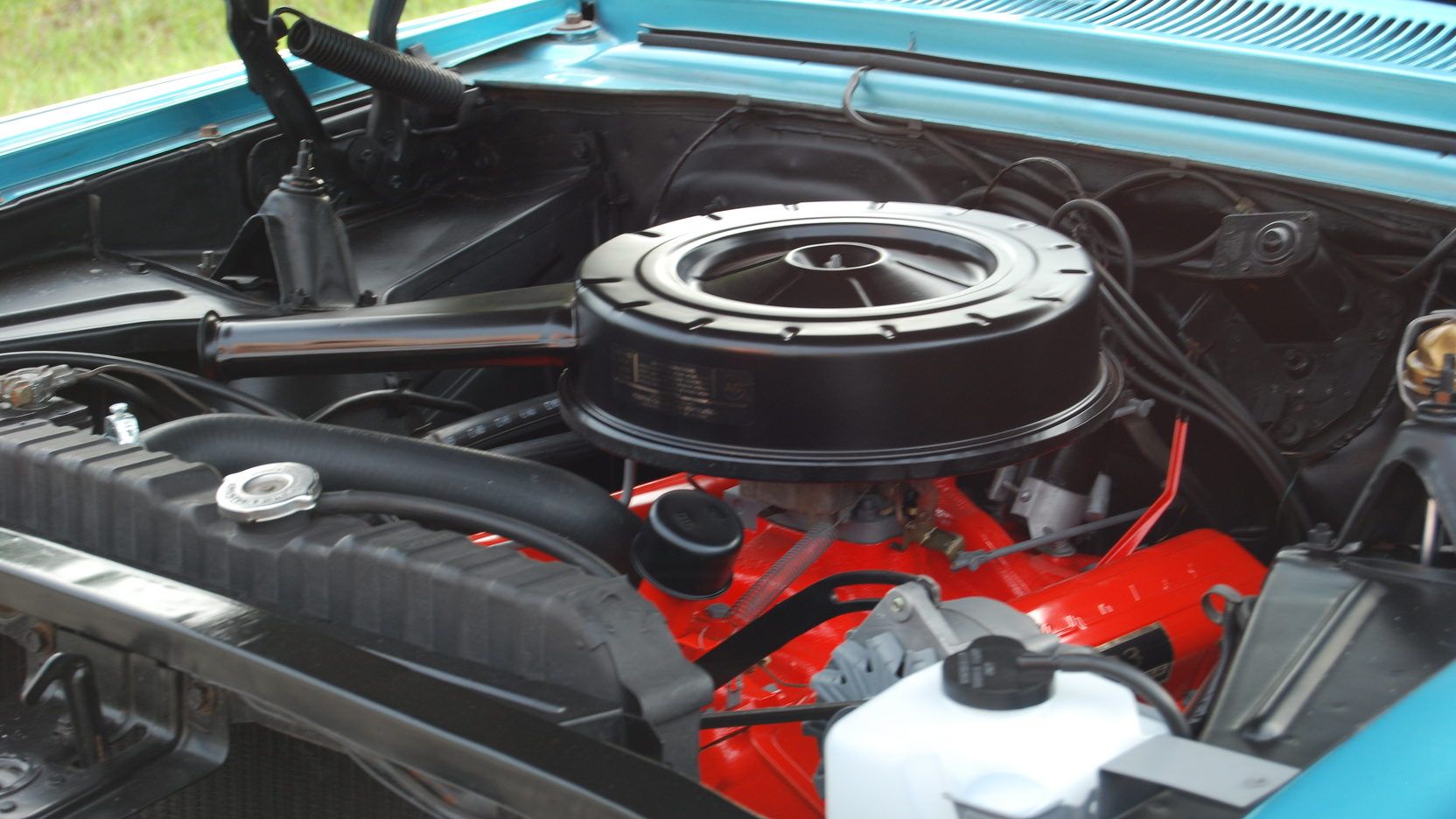 Um Chevrolet Nova SS 1964 estacionado 