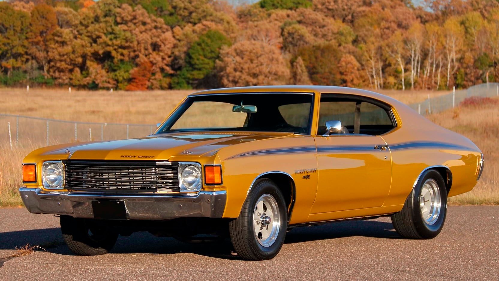 Um Chevrolet Chevelle Heavy Chevy 1972 estacionado 