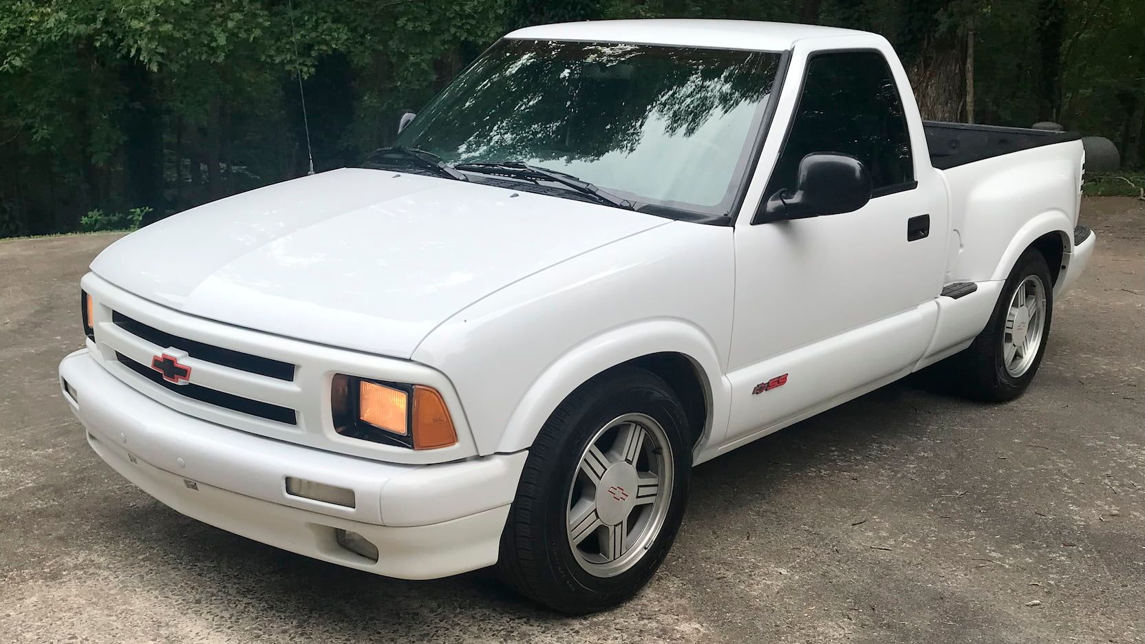 A parked 1997 Chevy S-10 SS