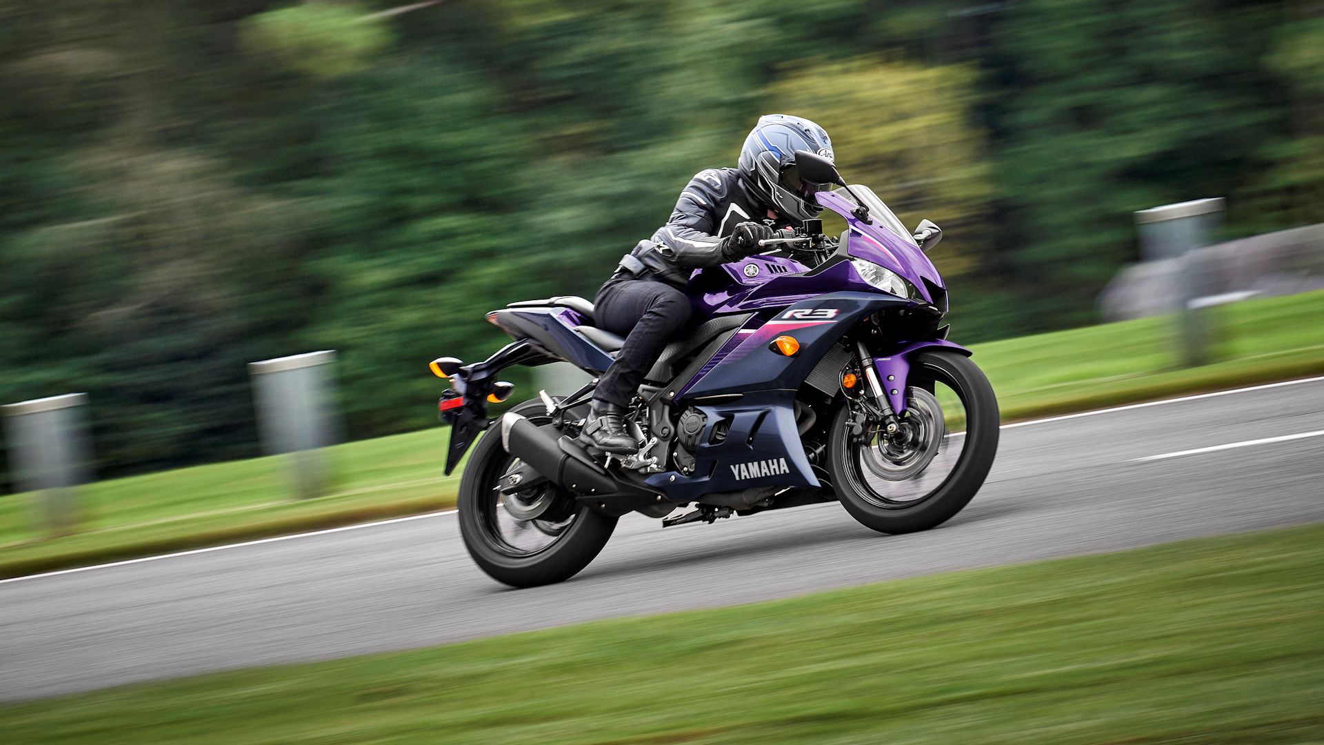 2023 Yamaha YZFR3 Performance, Price, And Photos