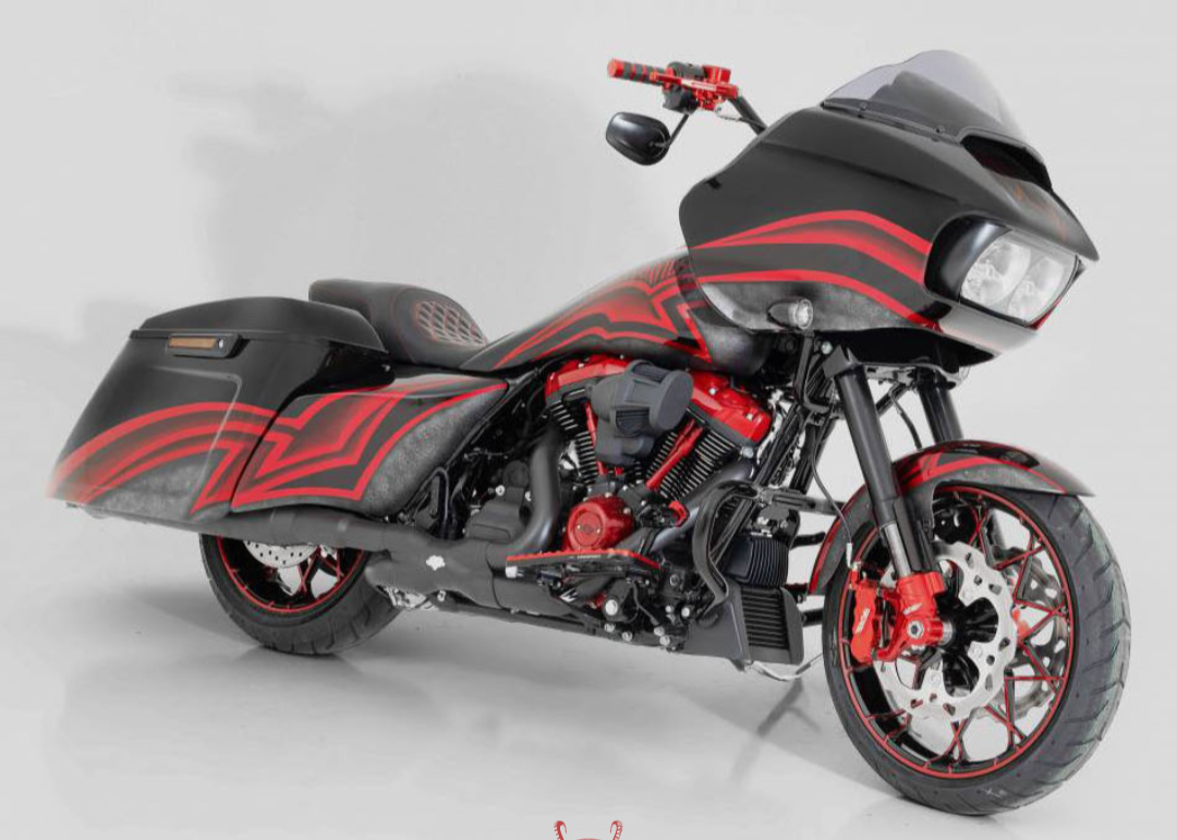 Custom Harley-Davidson Road Glide Bundnerbike 1