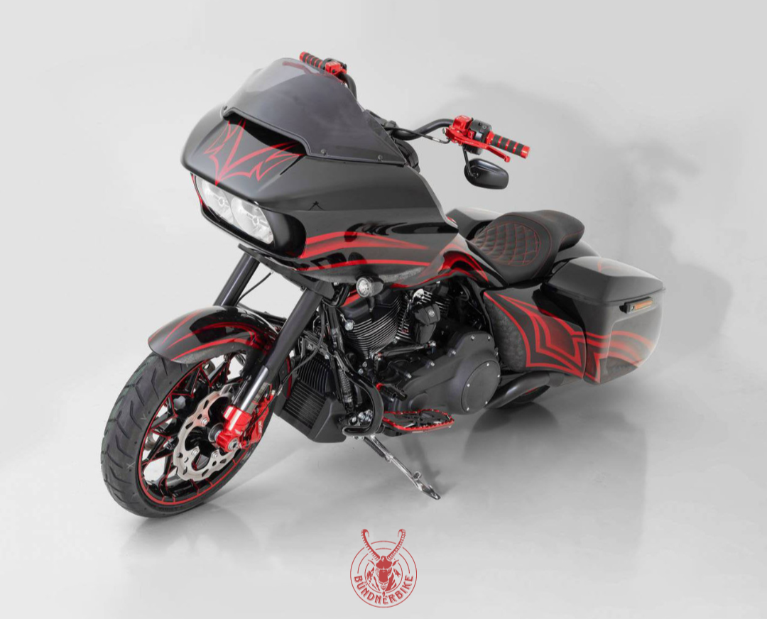 Custom Harley-Davidson Road Glide Bundnerbike 3 