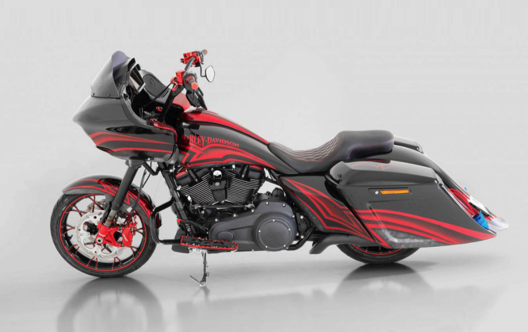 Custom Harley-Davidson Road Glide Bundnerbike 4