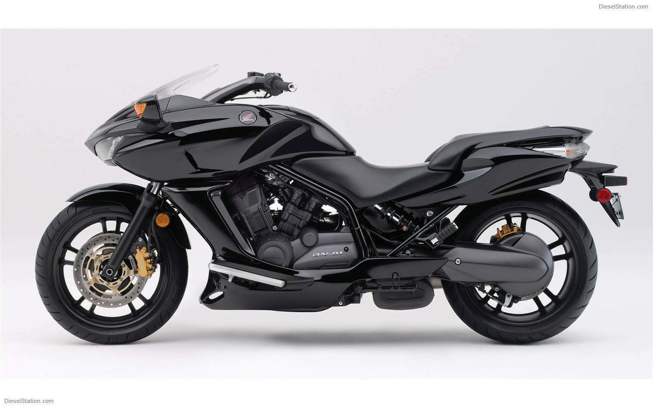 Tembakan studio Honda DN-01