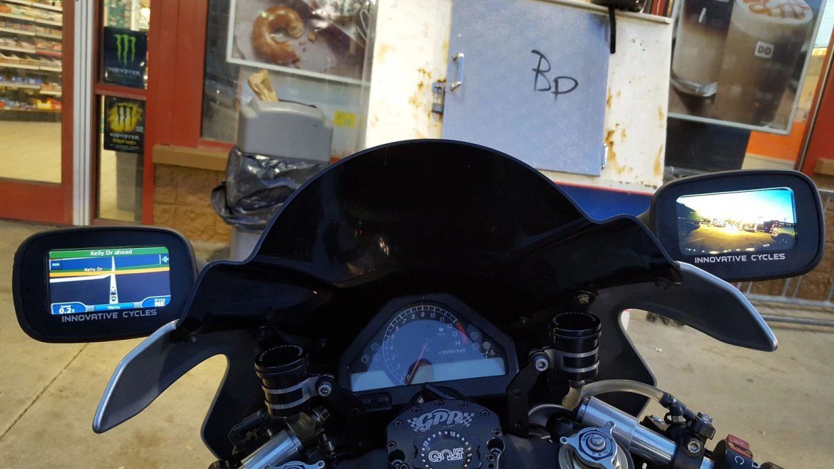 bidikan statis kamera belakang sepeda motor