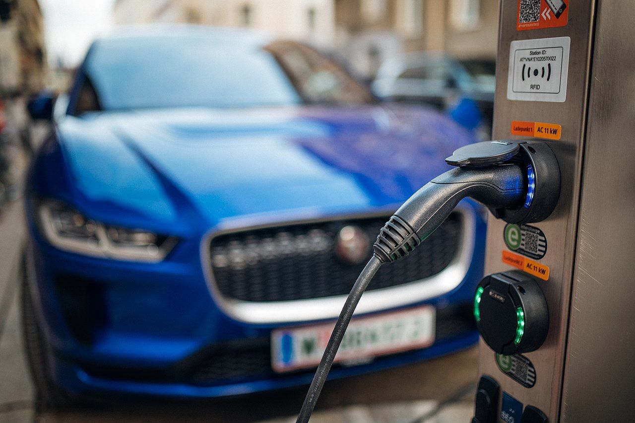 Close-up_of_an_electric_car_charging_station