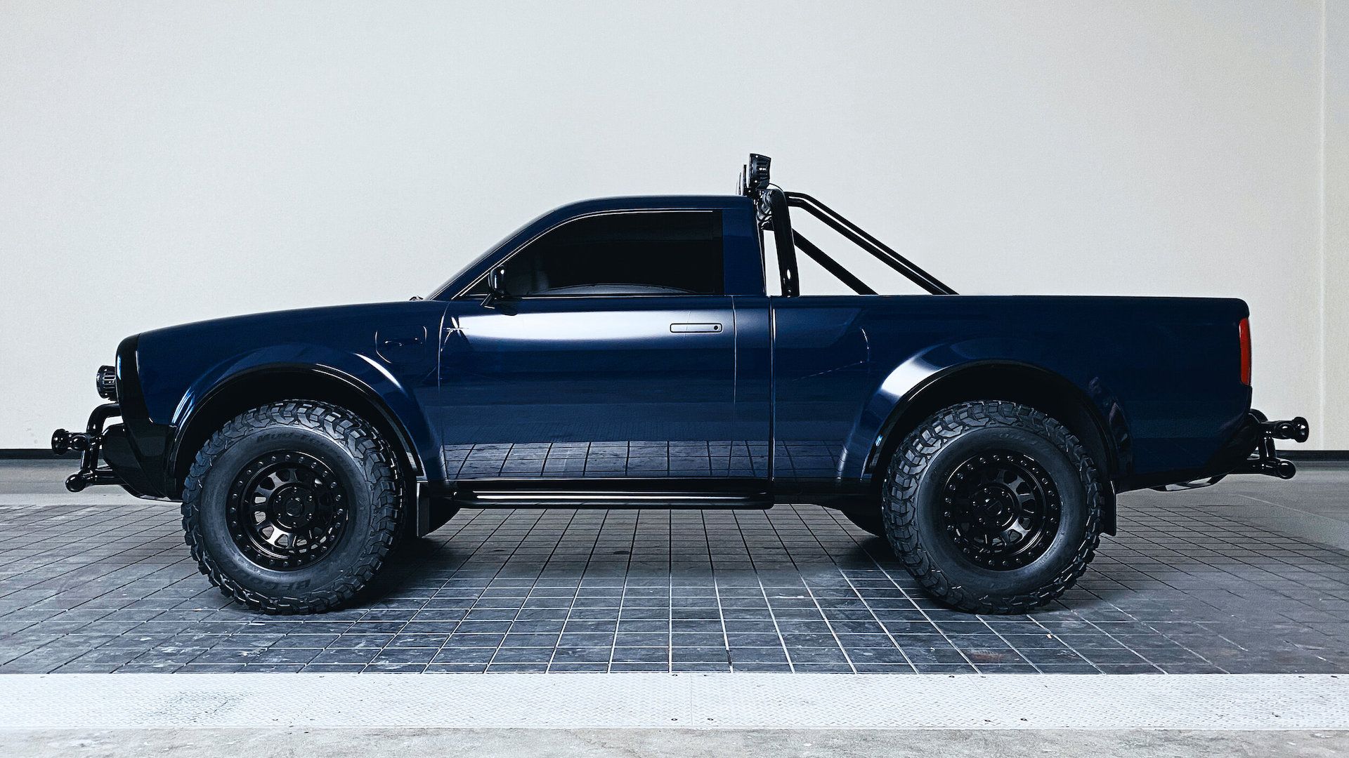 Blue Alpha Wolf Compacto