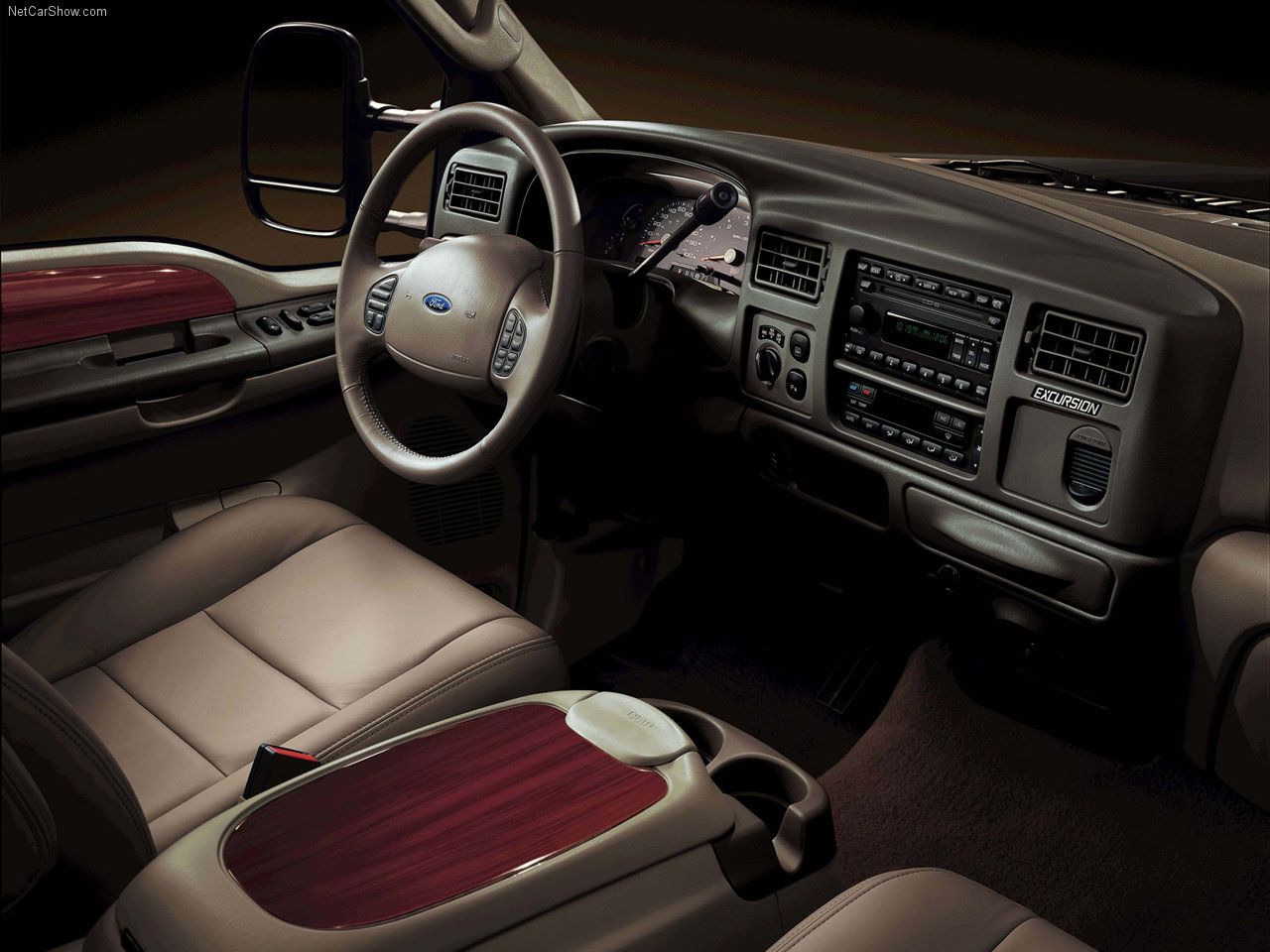 Interior da excursão Ford 2003 