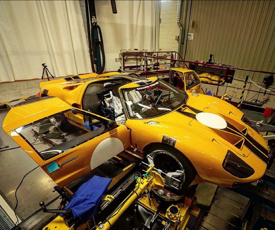 Preparação do Ford GT40 Benjamin Workshop