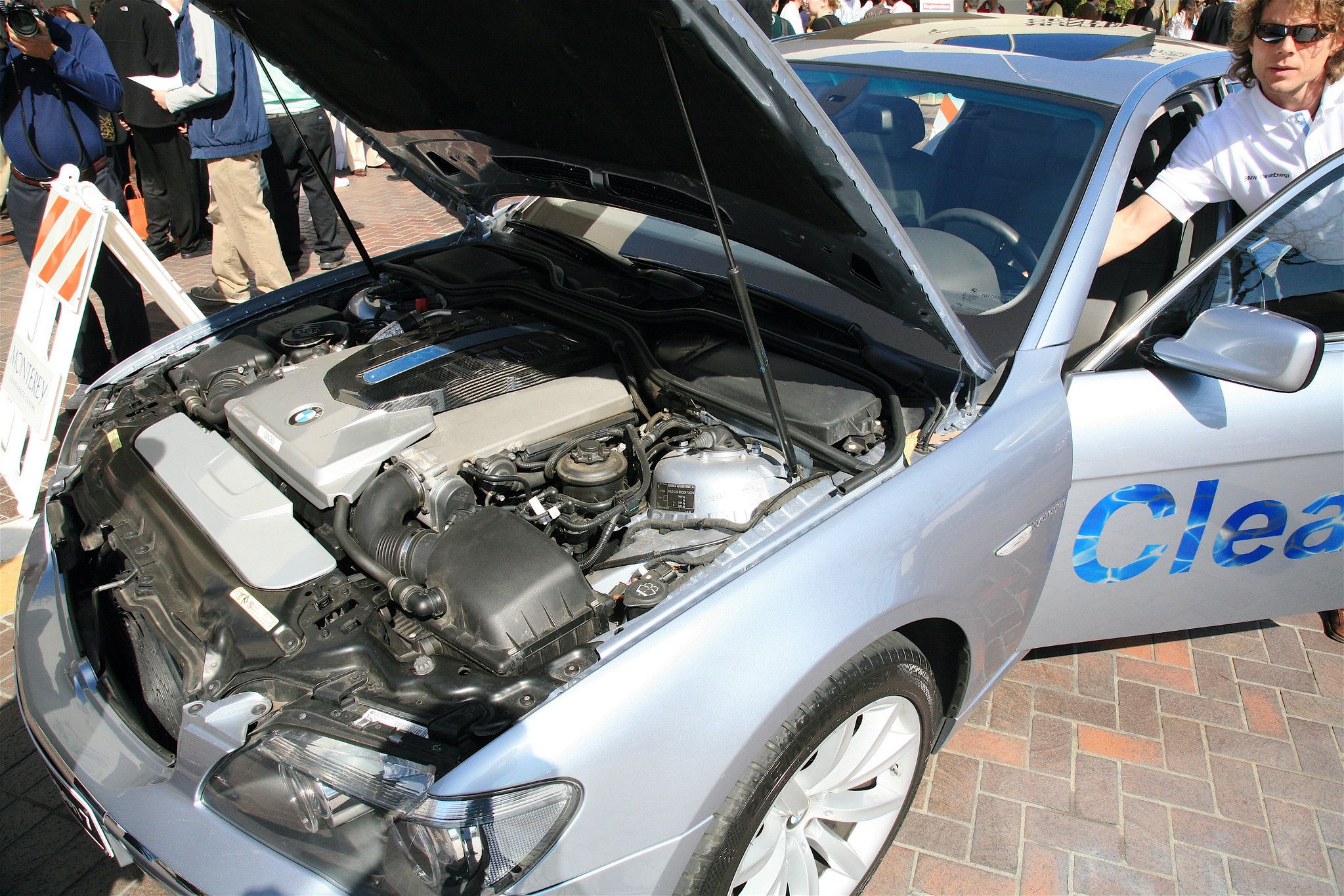 Hydrogen_7_BMW_Clean_Energy