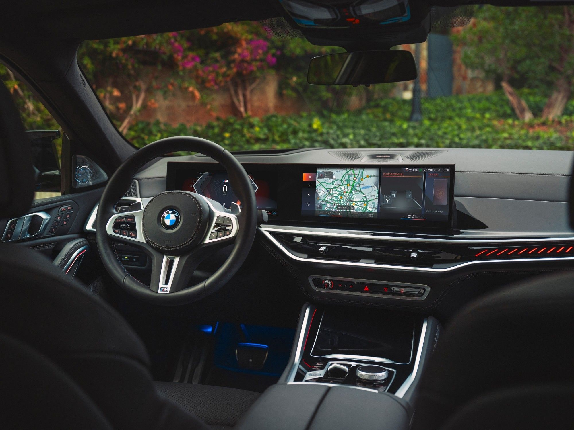 Interior of the 2024 BMW X6 M60i