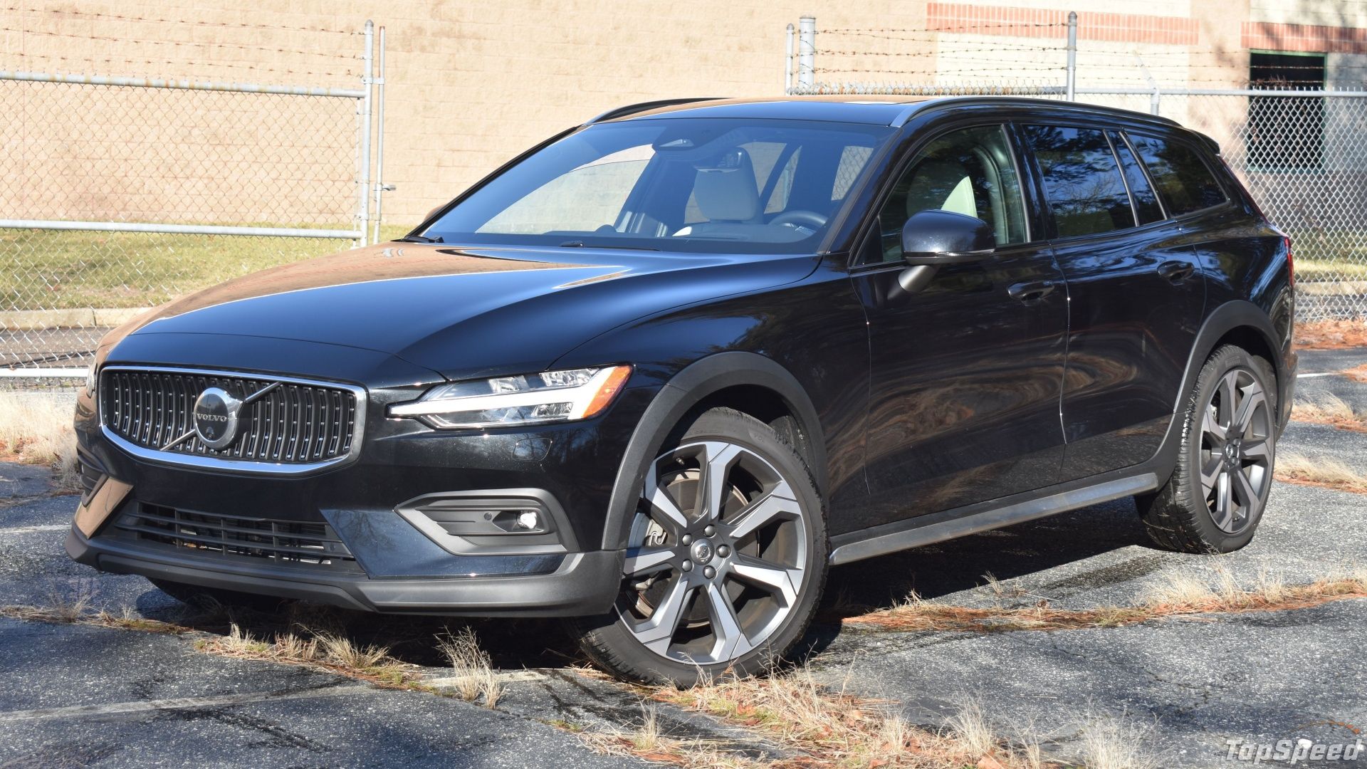 2023 Volvo V60 Cross Country B5 AWD Ultimate Review A Pragmatic Rugged
