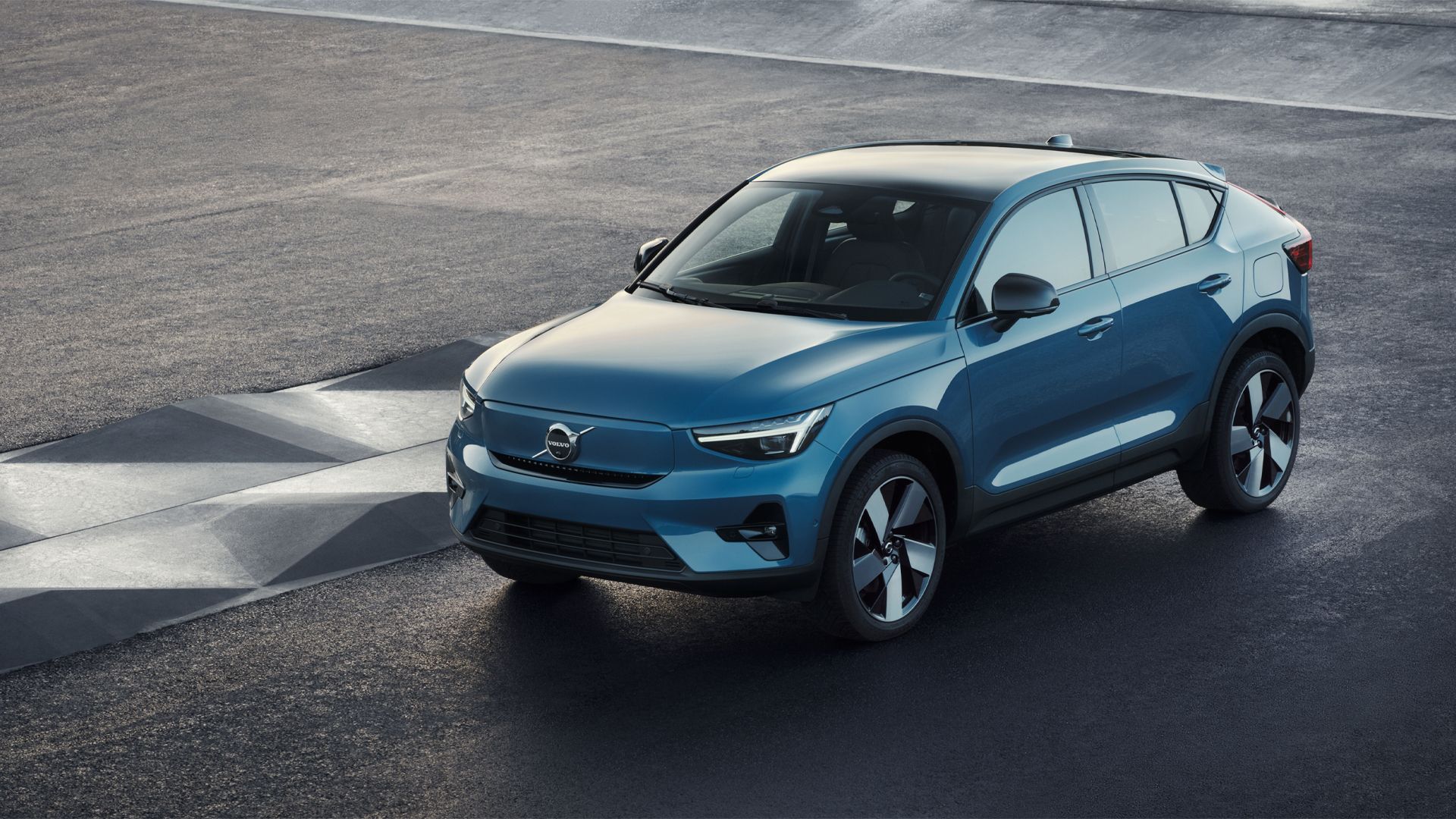 Isi Ulang Volvo C40, tampilan udara