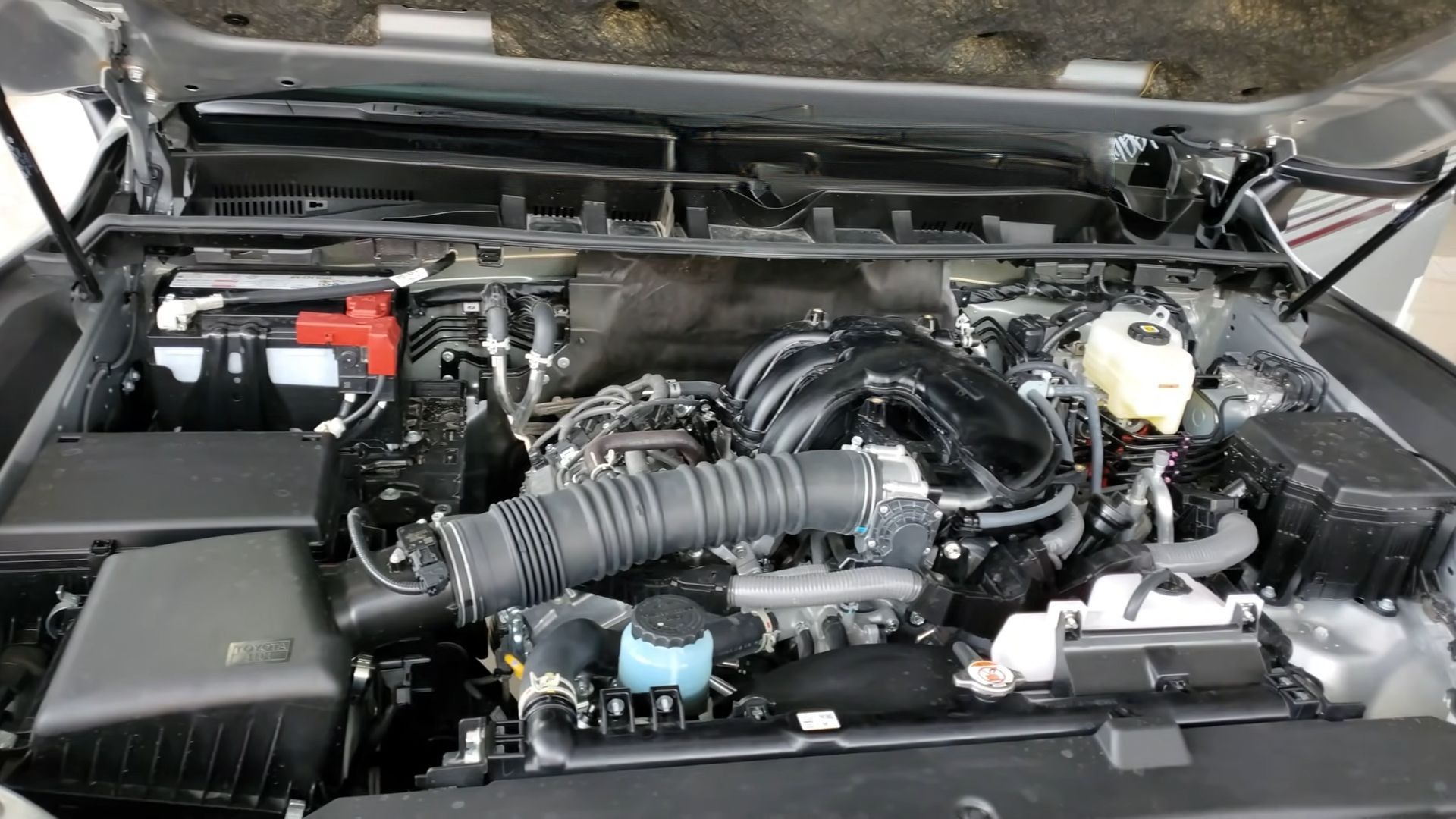 Toyota 1GR FE V6 Engine in a Land Cruiser