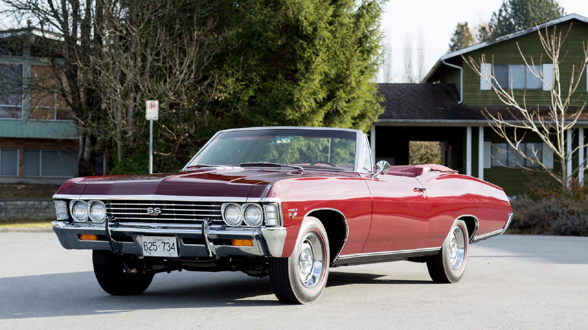A parked 1967 Chevrolet 427 SS
