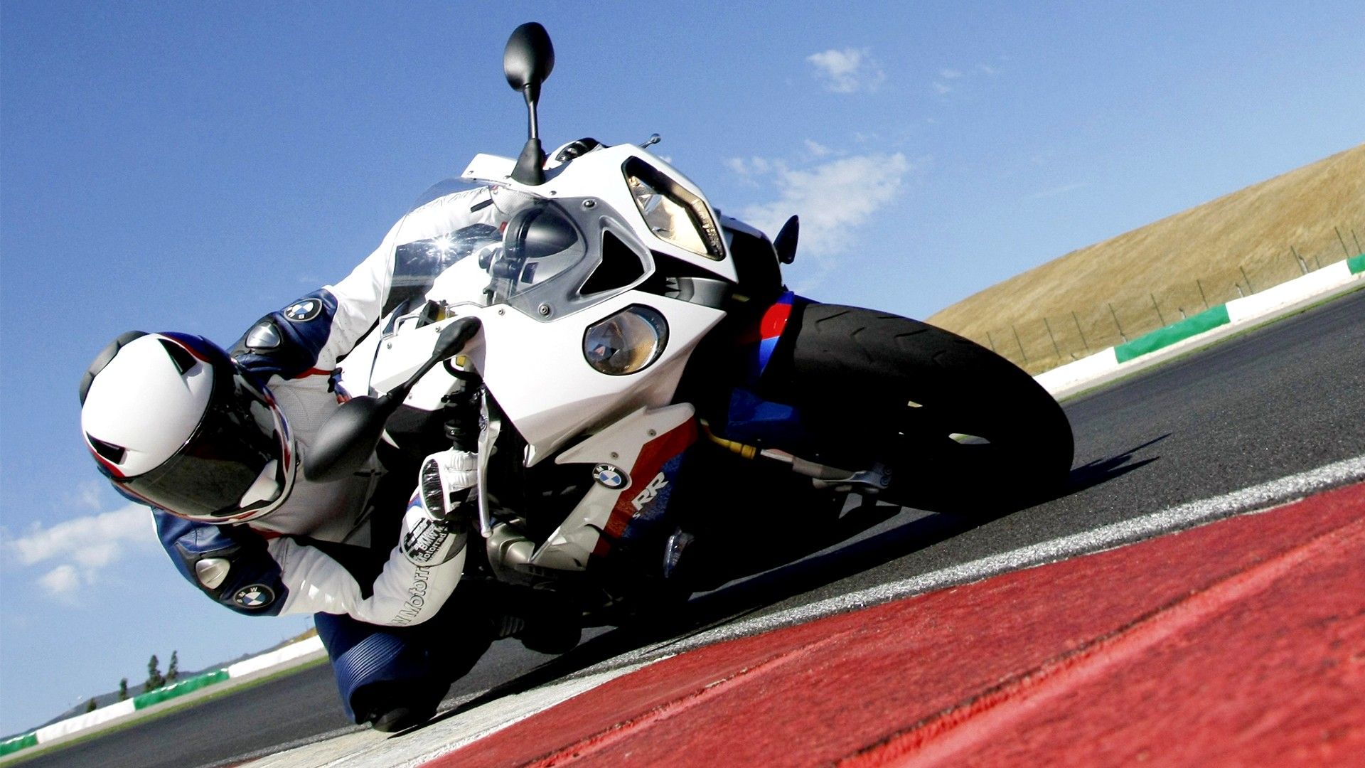 2010 BMW S 1000 RR Action