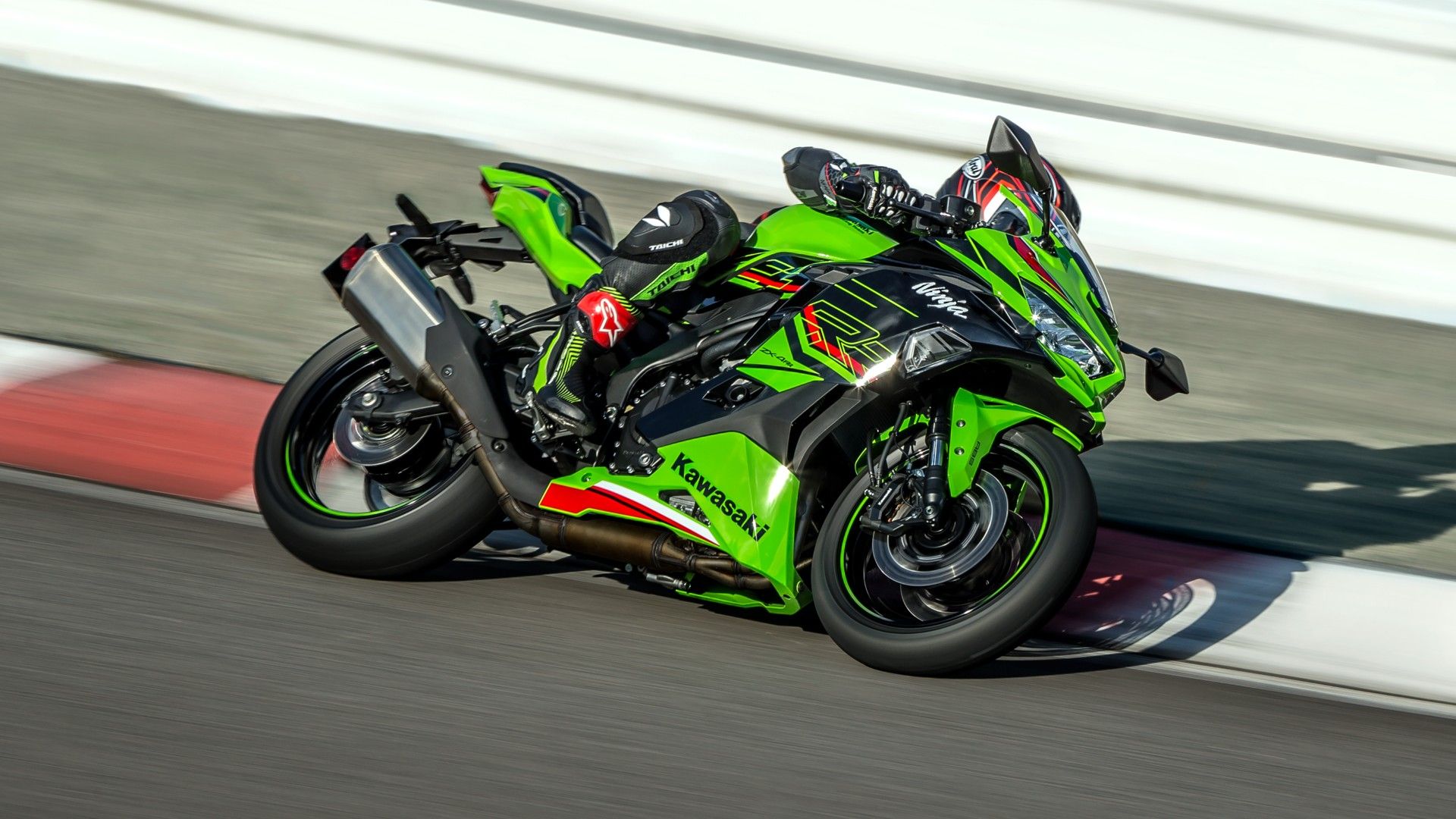 The 2023 Kawasaki Ninja Zx-4Rr'S Top Speed Will Leave You Spell-Bound