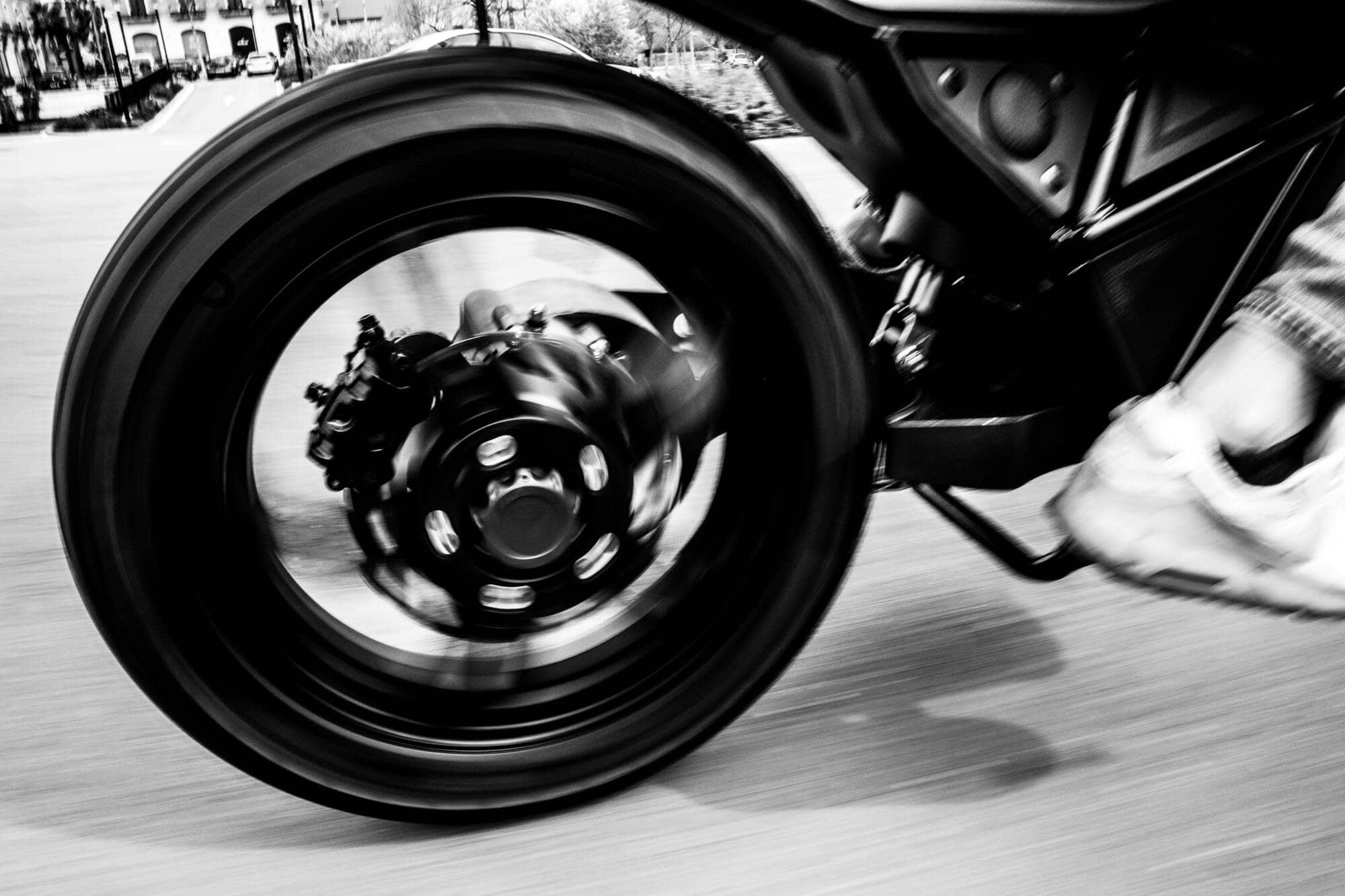 Sepeda motor listrik Leonart Rigger 2023 2