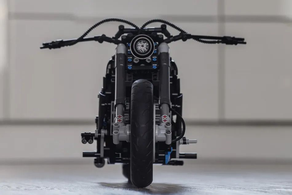 Harley-Davidson V-Rod LEGO 2