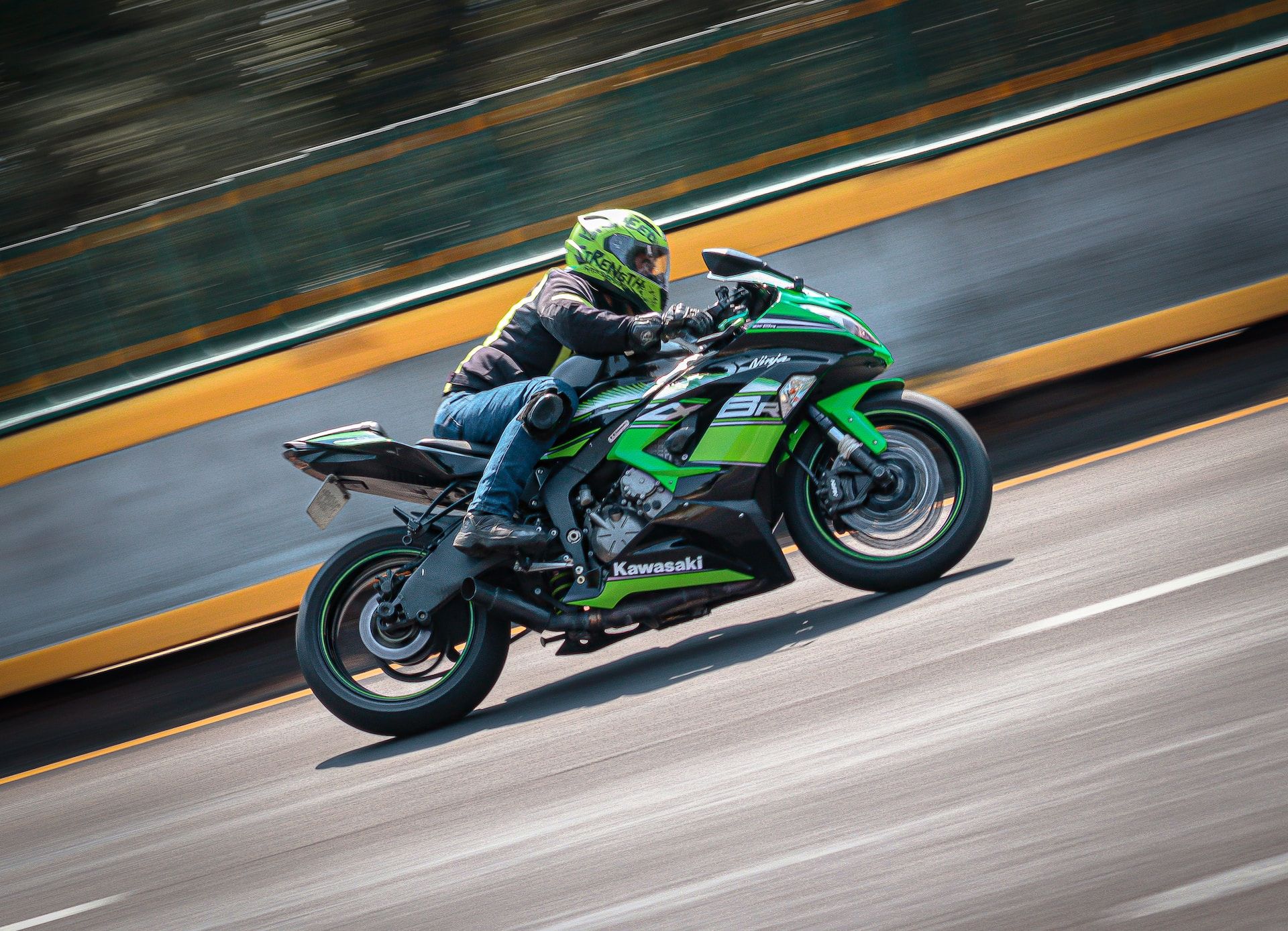 10 Reasons Why We Love The Kawasaki Ninja 650