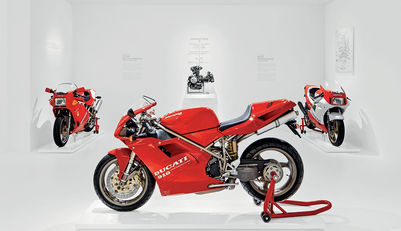 Ducati 916 Motorcycle