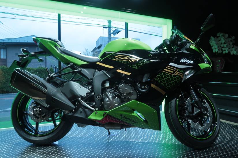 ショウセキン ZX-12R