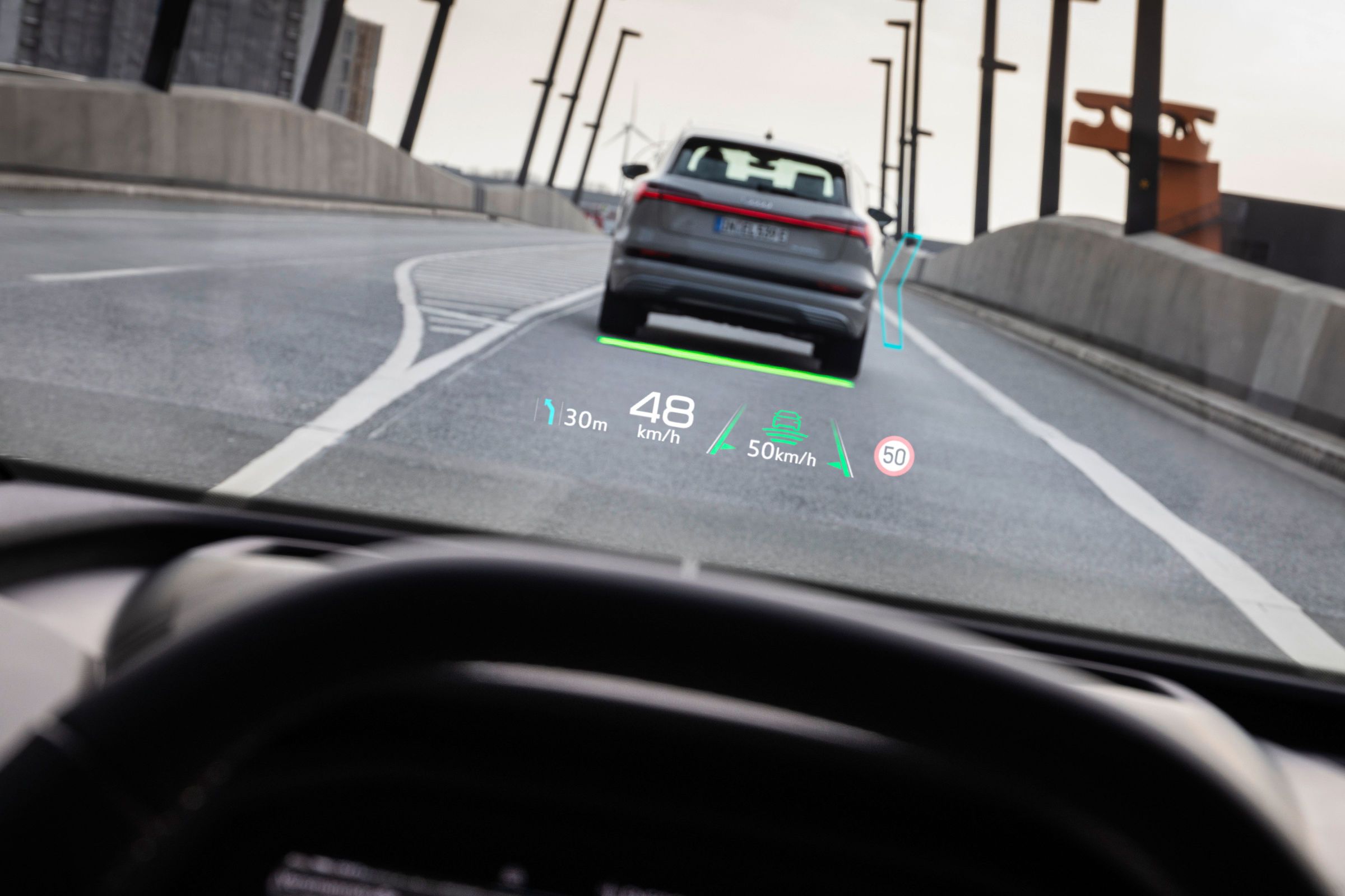 Layar augmented reality Audi E-Tron