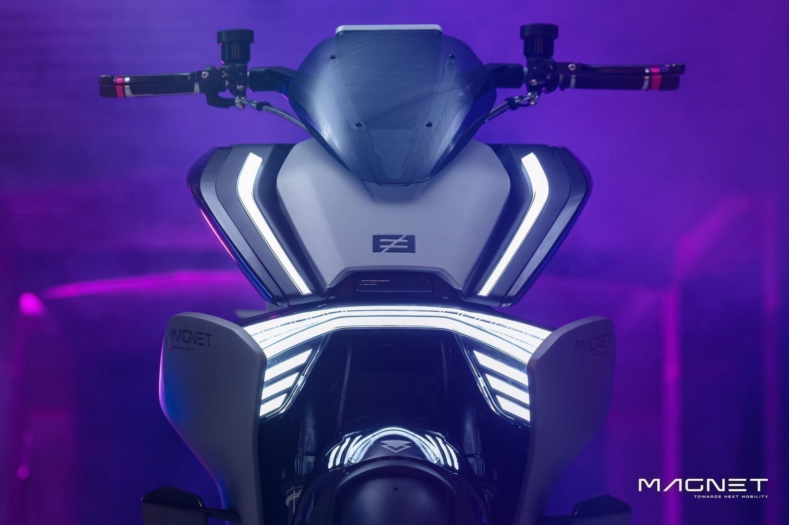 CFMoto Zeeho Magnet Skuter Listrik 1