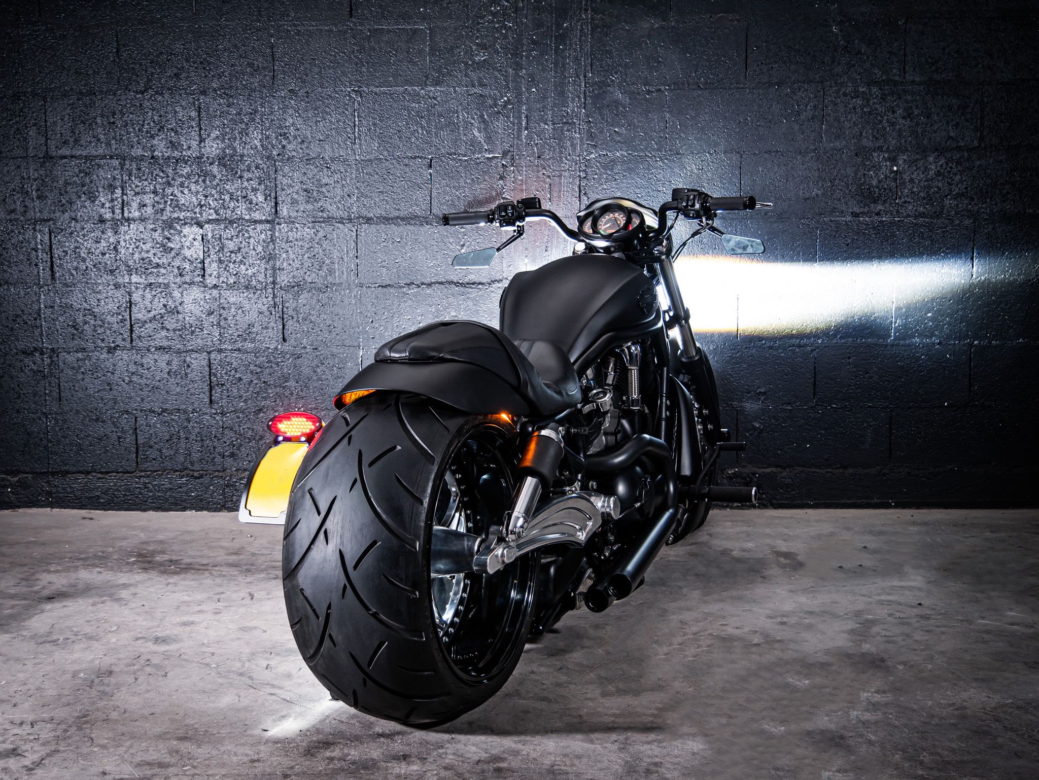 Kustom Harley-Davidson V-Rod Melk 4