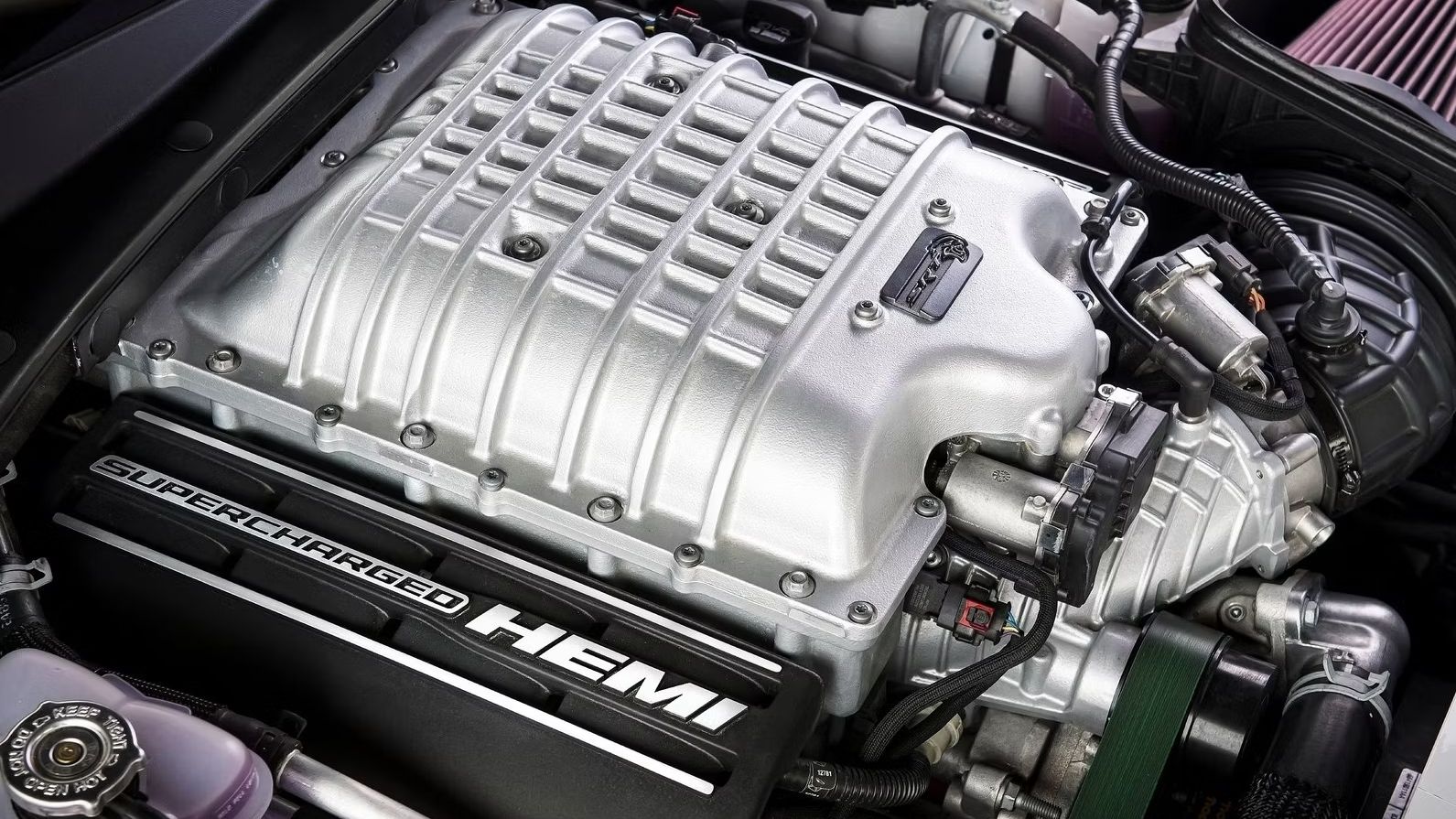 Dodge Charger SRT V-8 HEMI engine