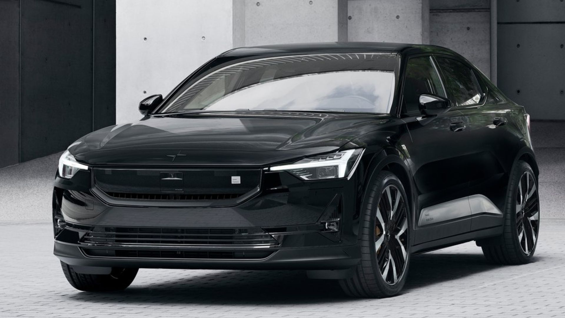 Black Polestar 2