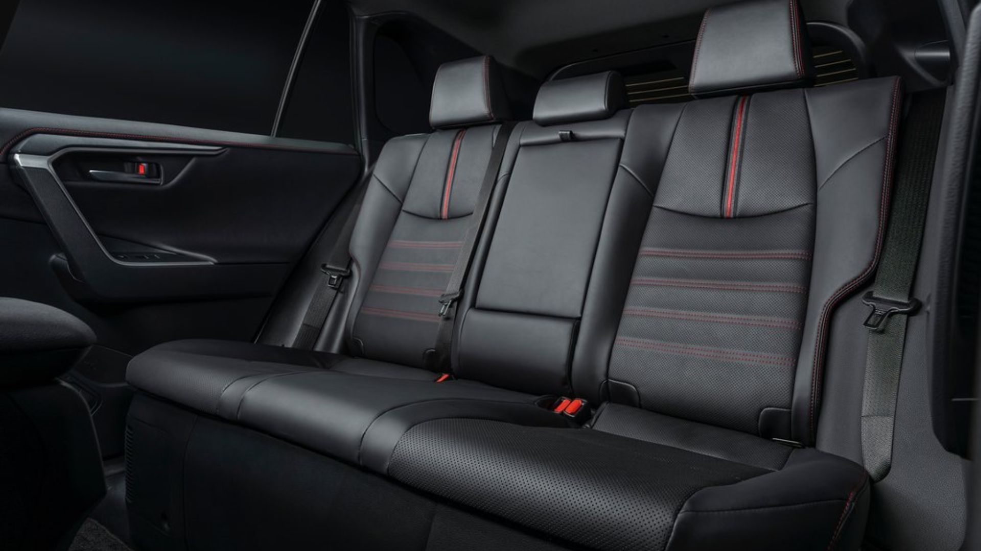 Imagem interna do Toyota RAV4 Prime