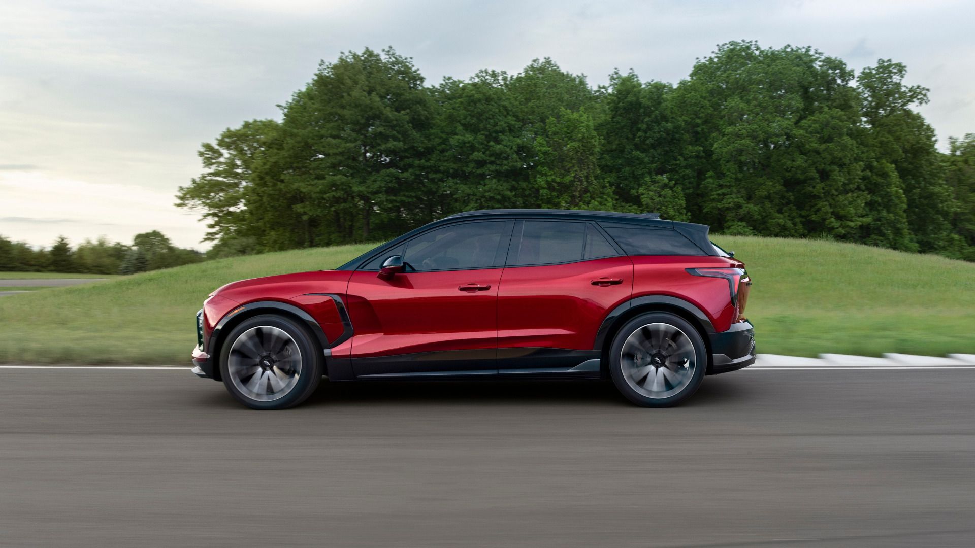 2024 Chevrolet Blazer EV com revestimento vermelho radiante