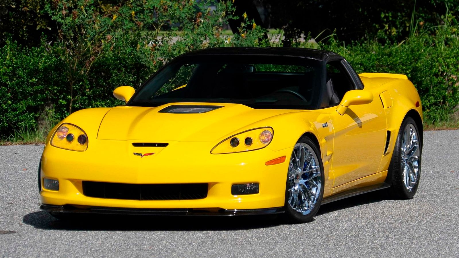 Here's Why You Should Buy A Chevrolet C6 Corvette ZR1 Over A 2023