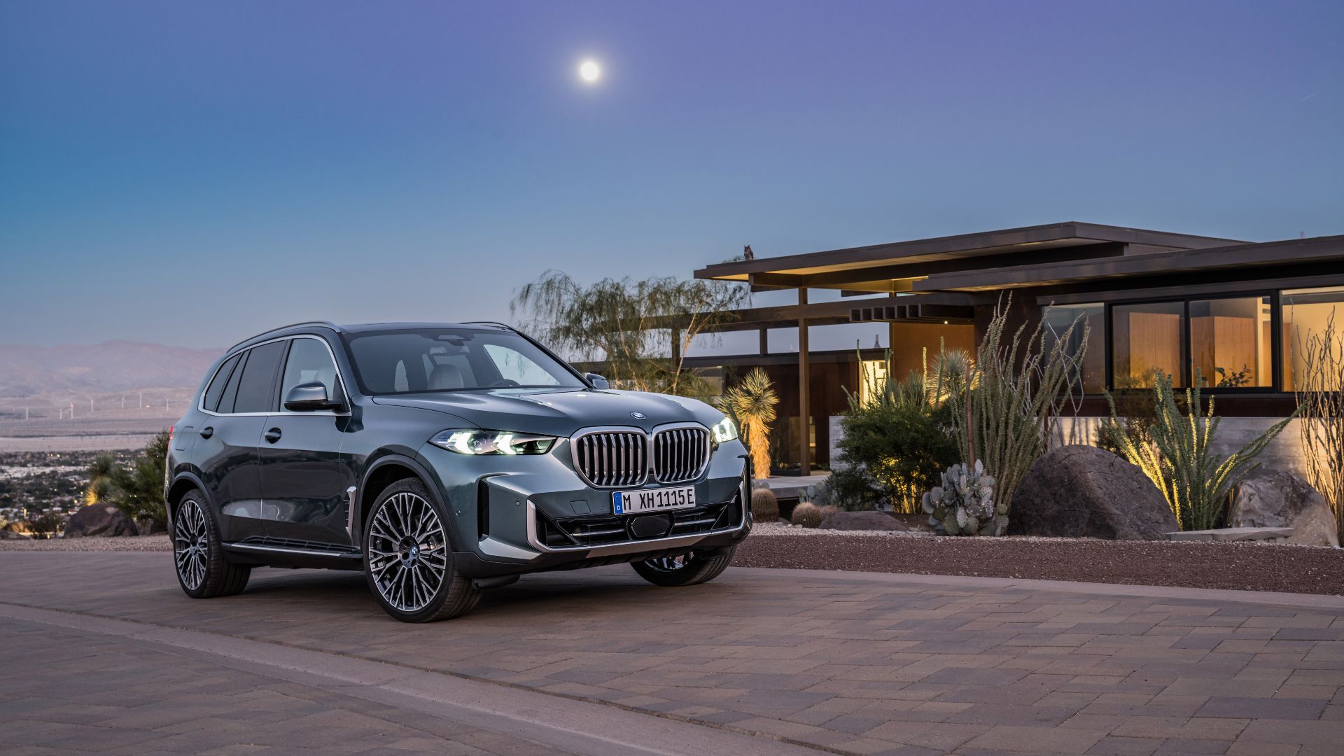 10 Things To Know About The BMW X5 Plugin Hybrid