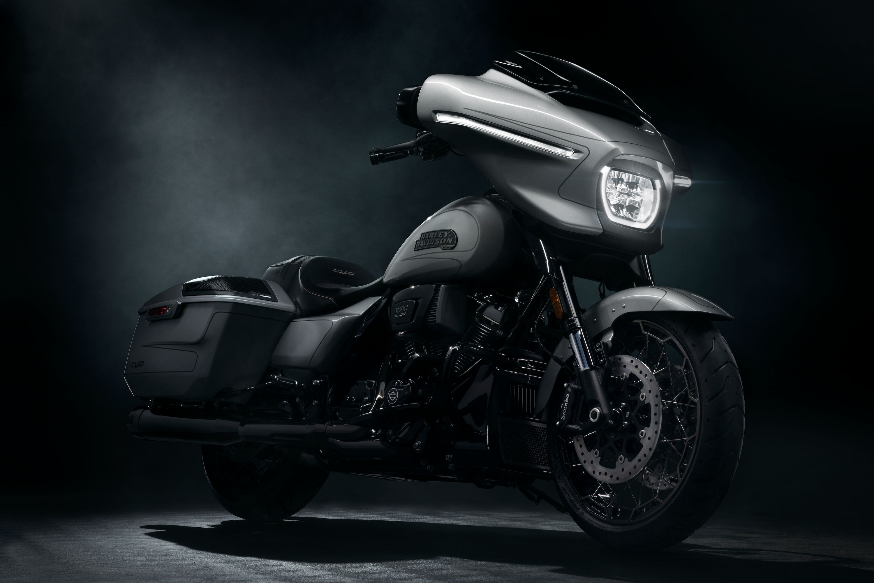 Harley-Davidson CVO Street Glide 2023 selesai