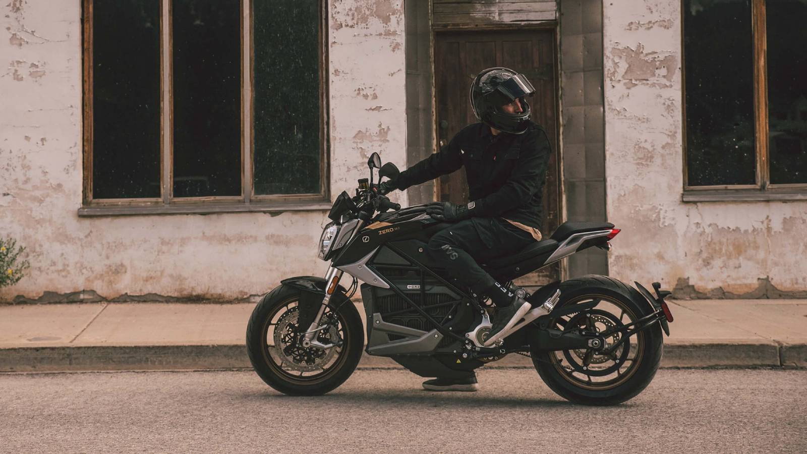 10 Electric Motorcycles That Marry Lightweight Fun With Surprising Range 10 Electric Motorcycles That Marry Lightweight Fun With Surprising Range