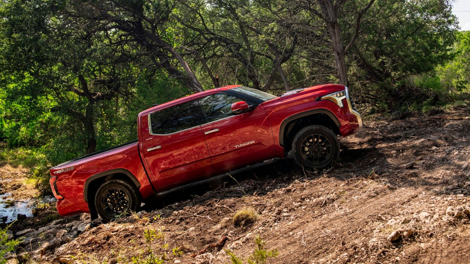 vermelho toyota tundra