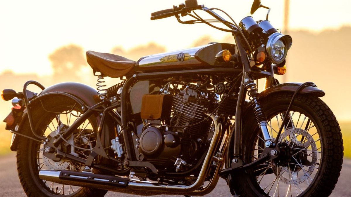 Janus Halcyon 450 sepeda motor