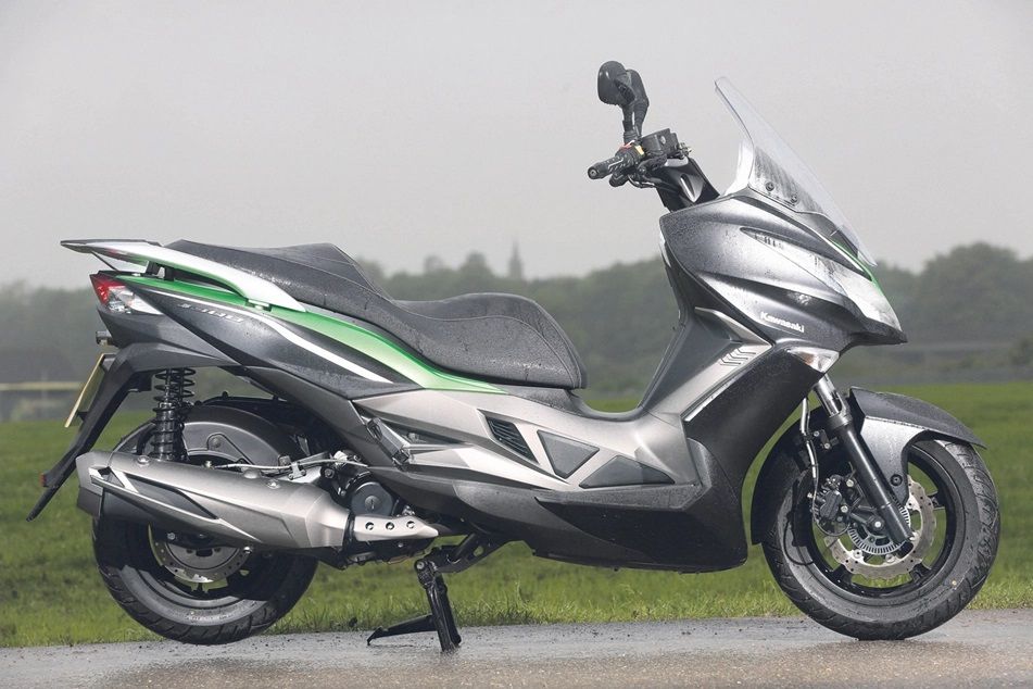 Yamaha bags seventh Red Dot award: TMax 530, XMax 300 for product design