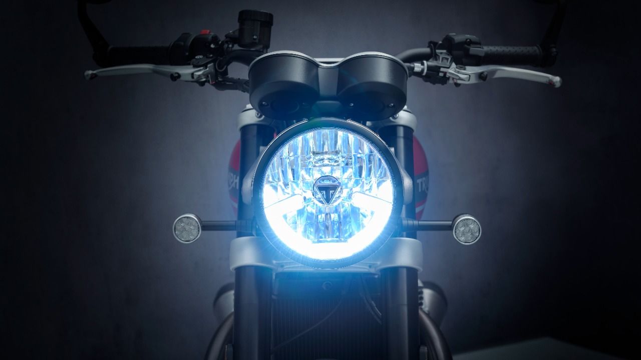 2021 Triumph Speed Twin 900 Front 