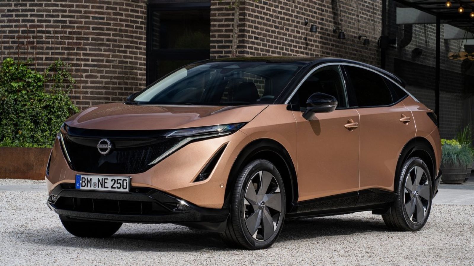 Nissan Ariya front shot 