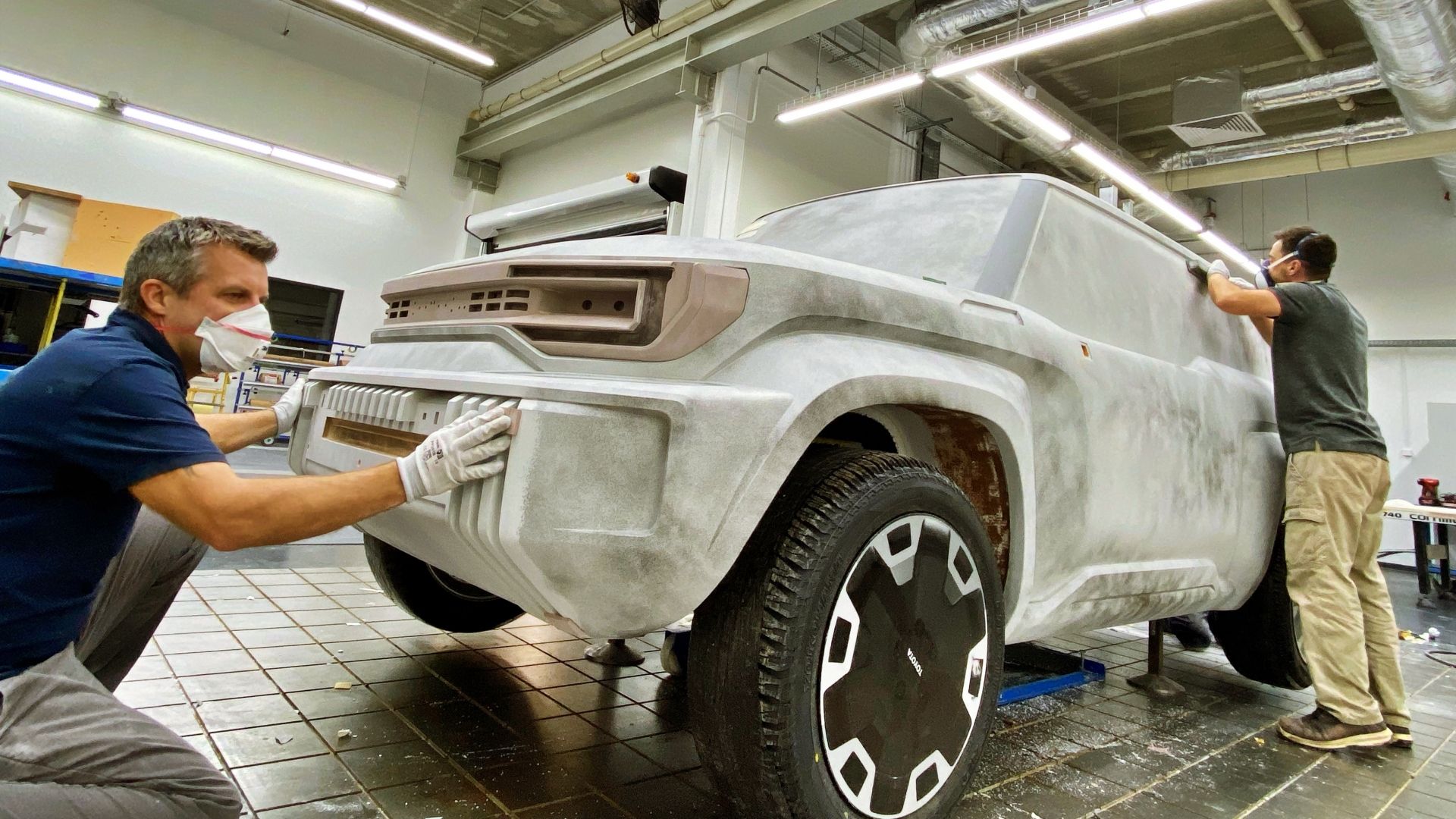 Modelo de argila do conceito Toyota EV Cruiser 2022