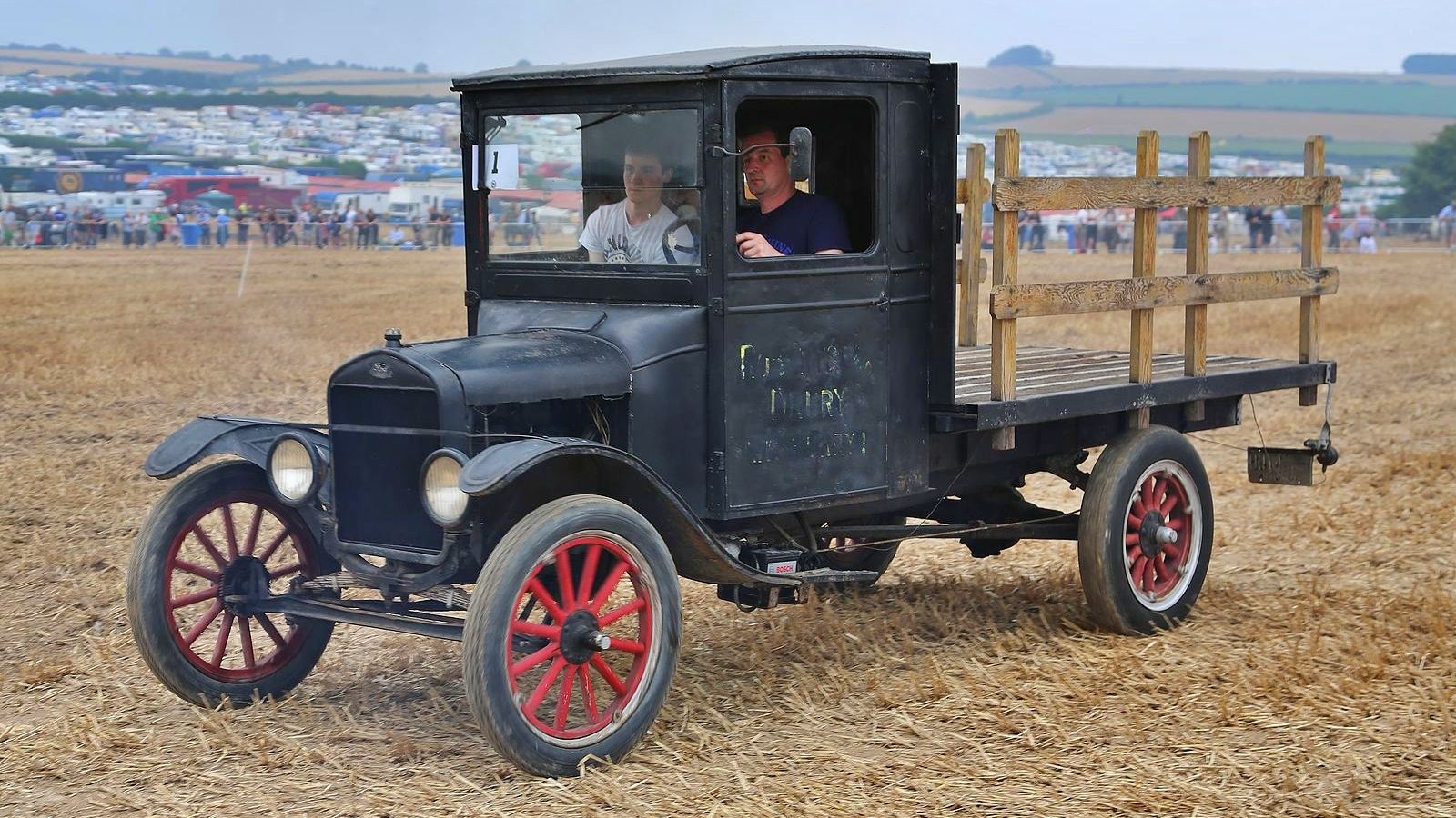 Truk Ford TT Hitam 1925