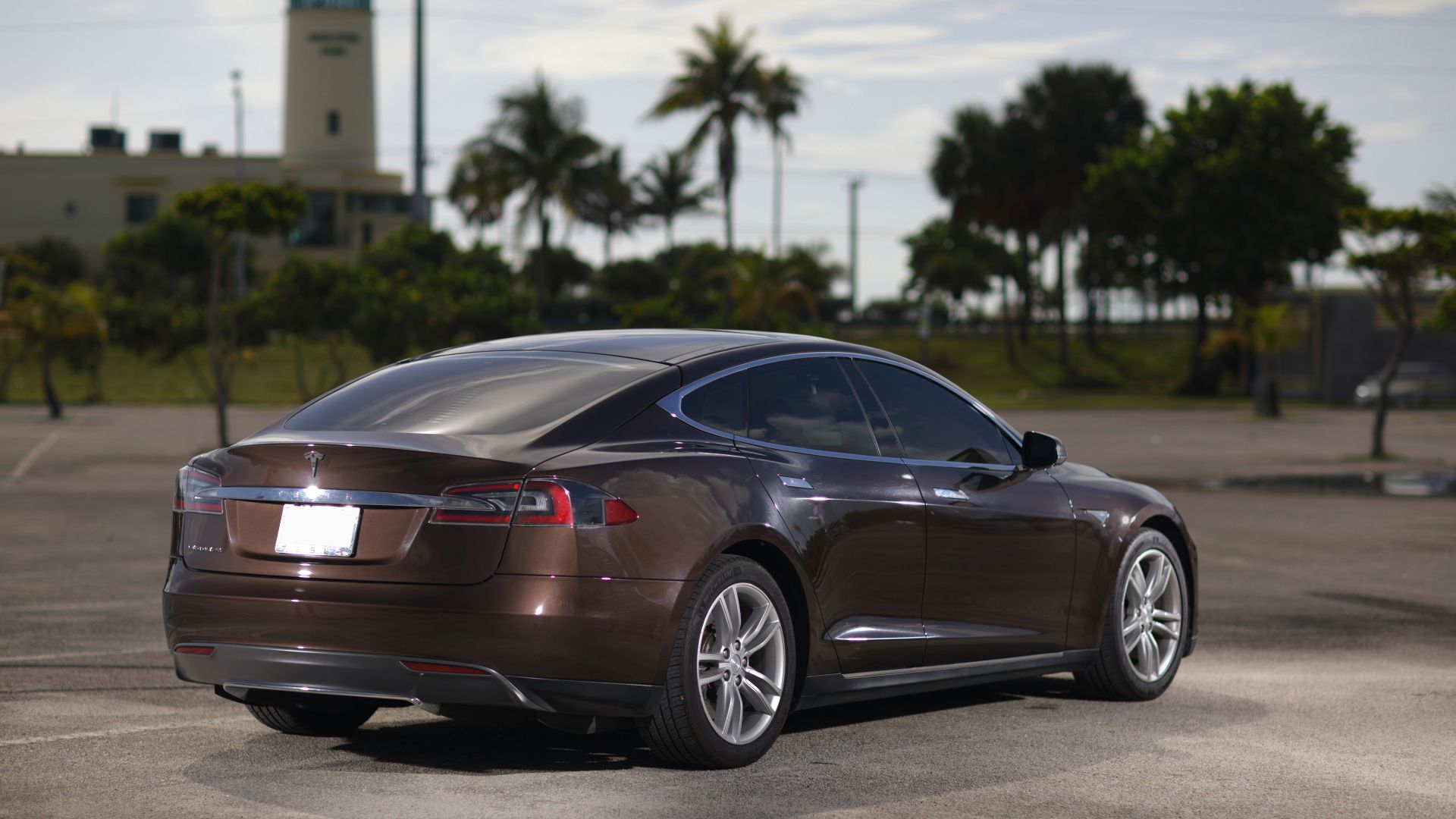 Tesla Modelo S Marrom 