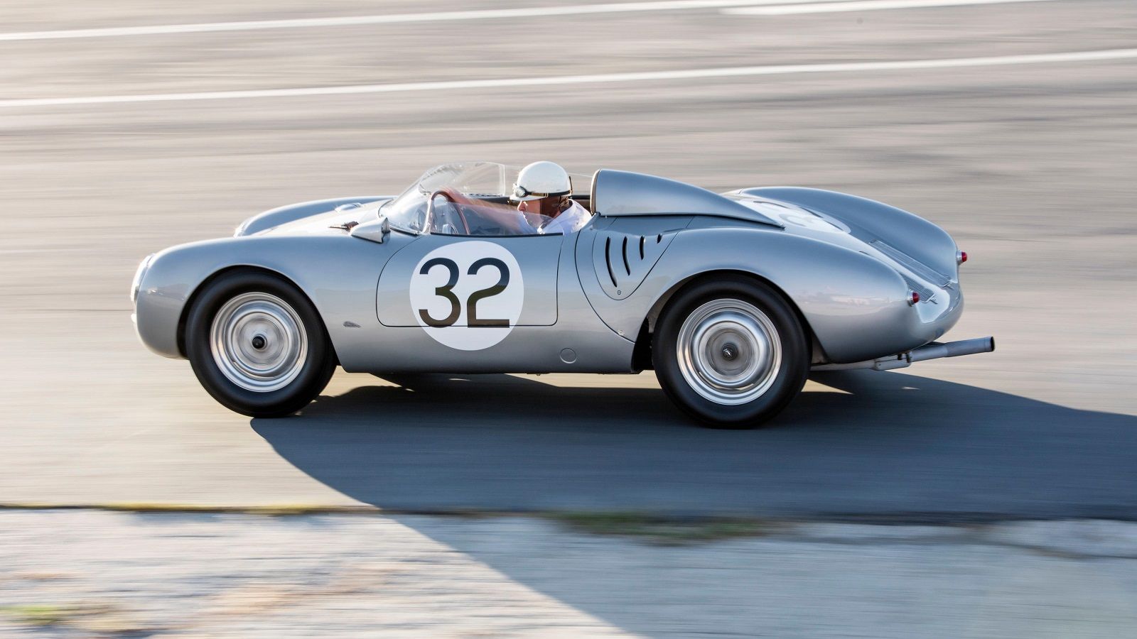 A racing 1958 Porsche 550A Spyder 5