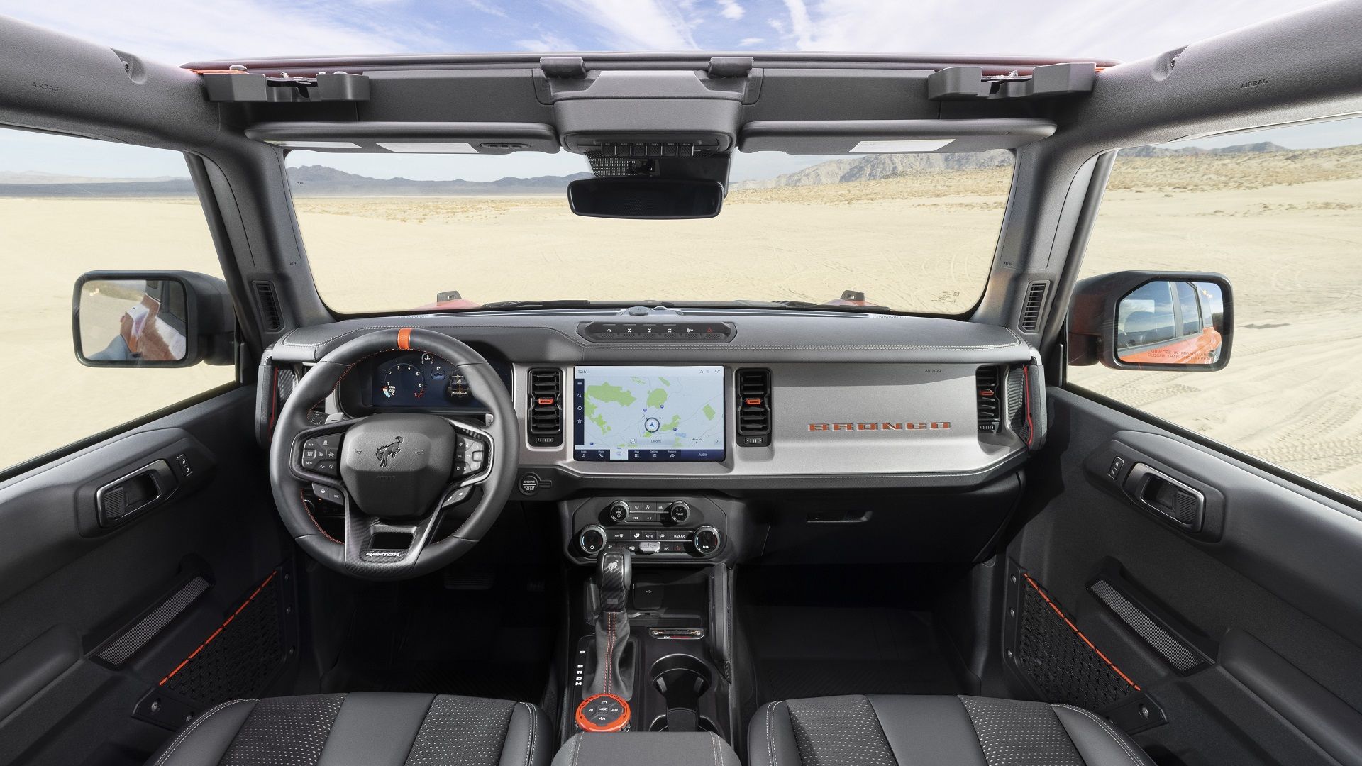 Um Ford Bronco Raptor 2022 estacionado
