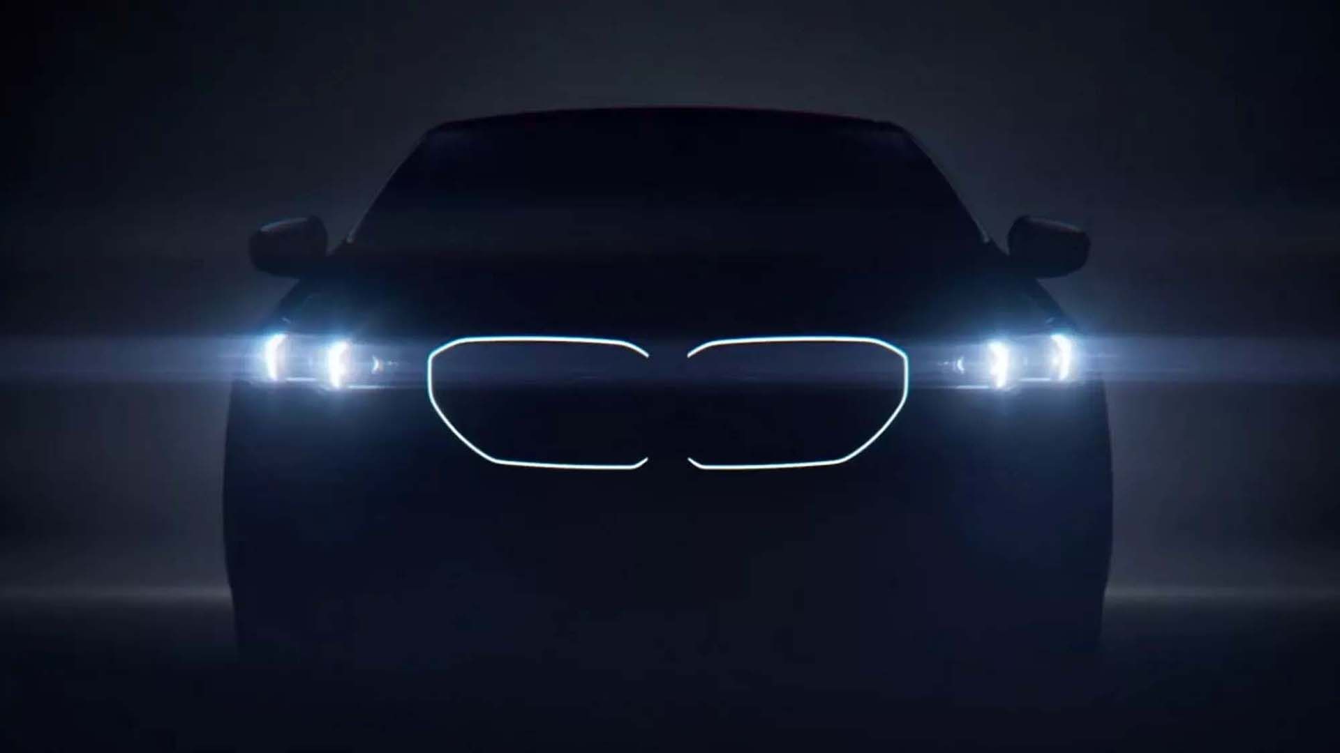 Illuminated front grille and headlights of the 2024 BMW i5