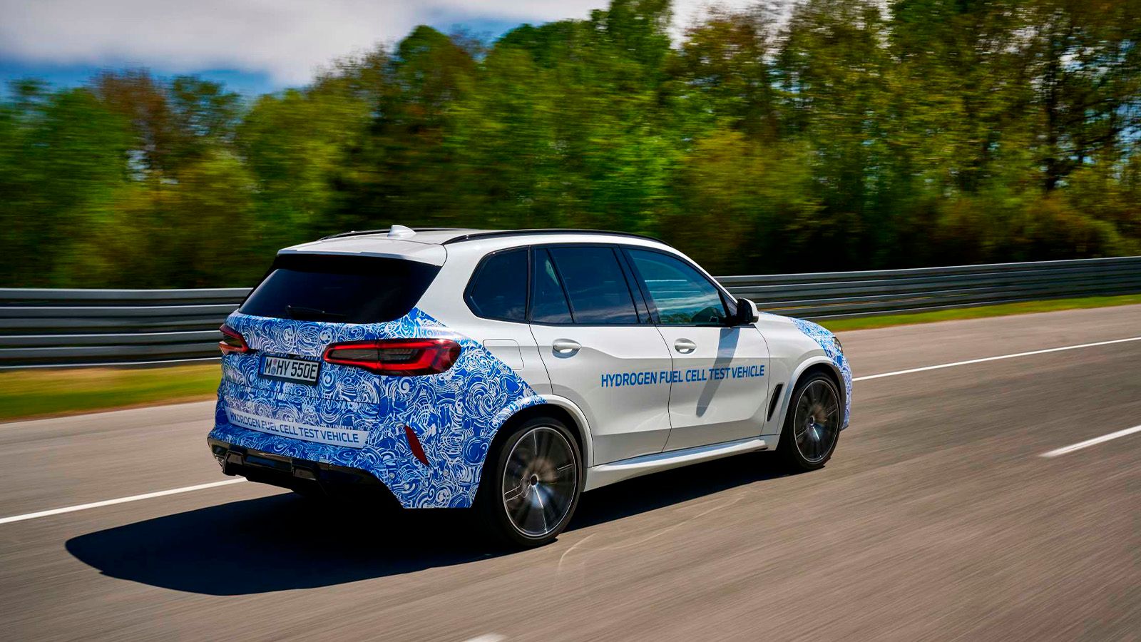 BMW hydrogen SUV test vehicle